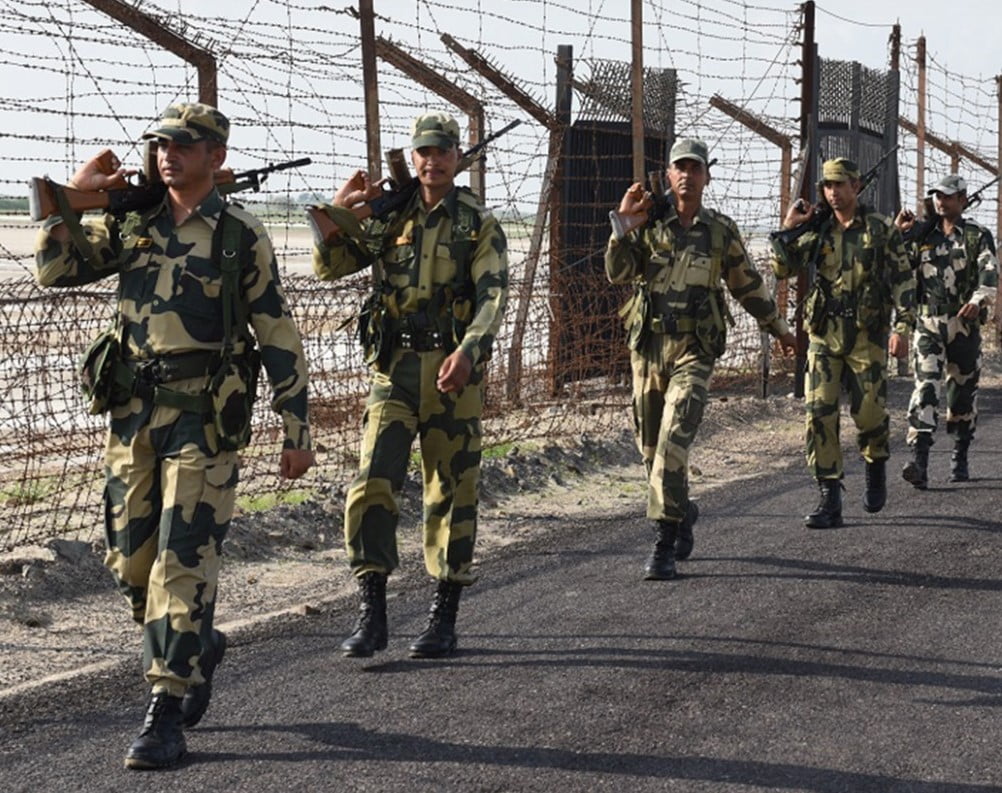 BSF New Recruitment 2023 For 10th 12th ITI Passers Apply Online For 247 ...